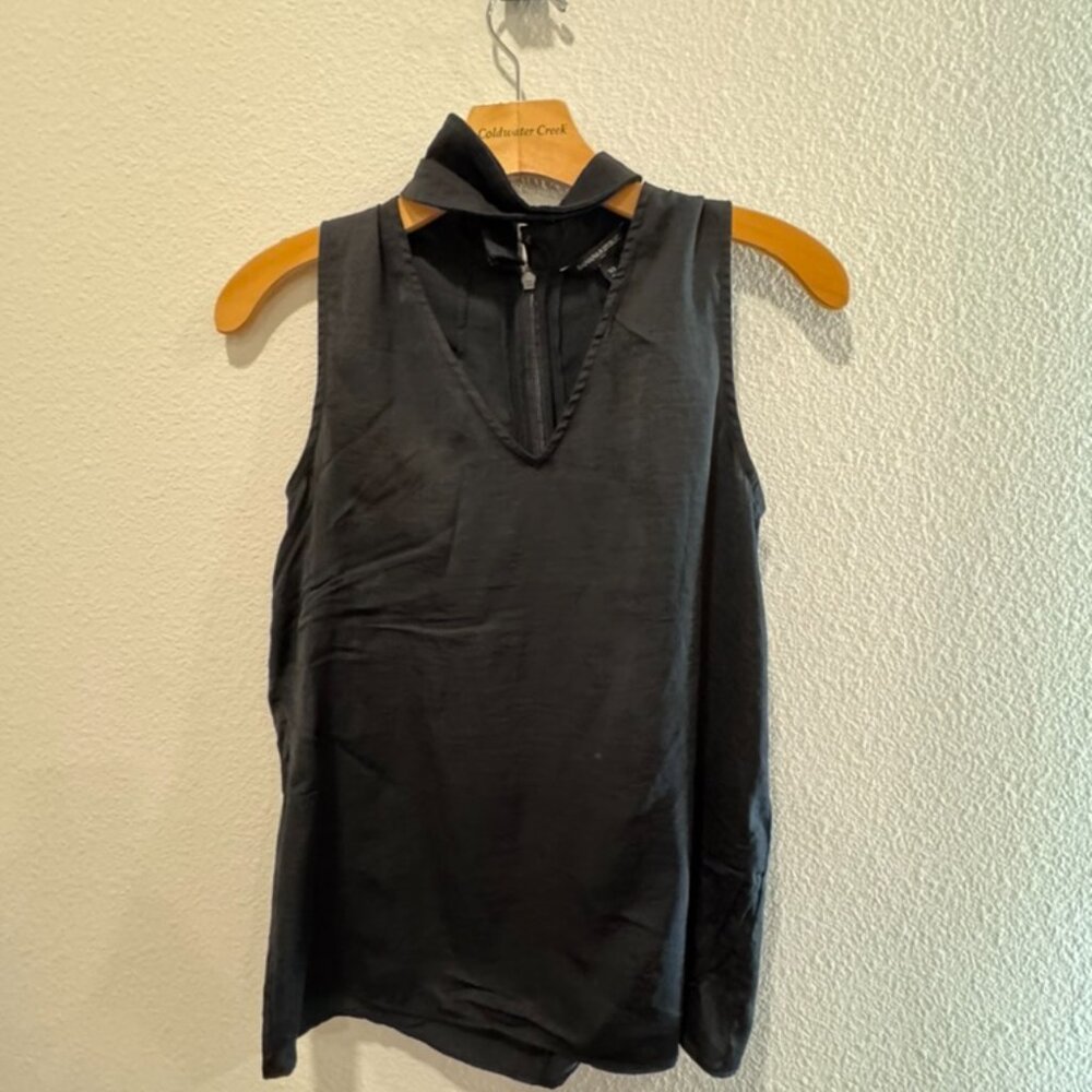 Banana Republic Black V neck Extra Small